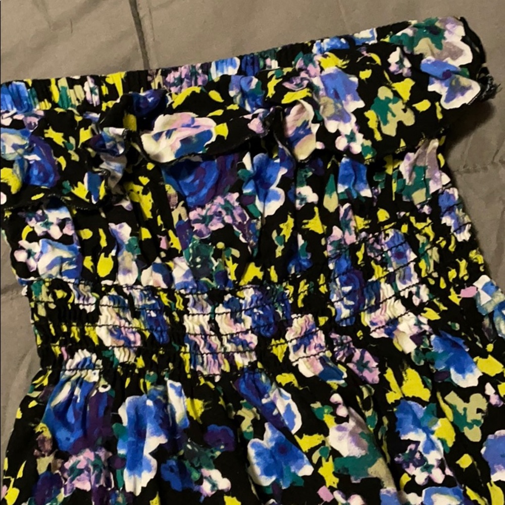 Floral Strapless Ruffle Top - Picture 2 of 3